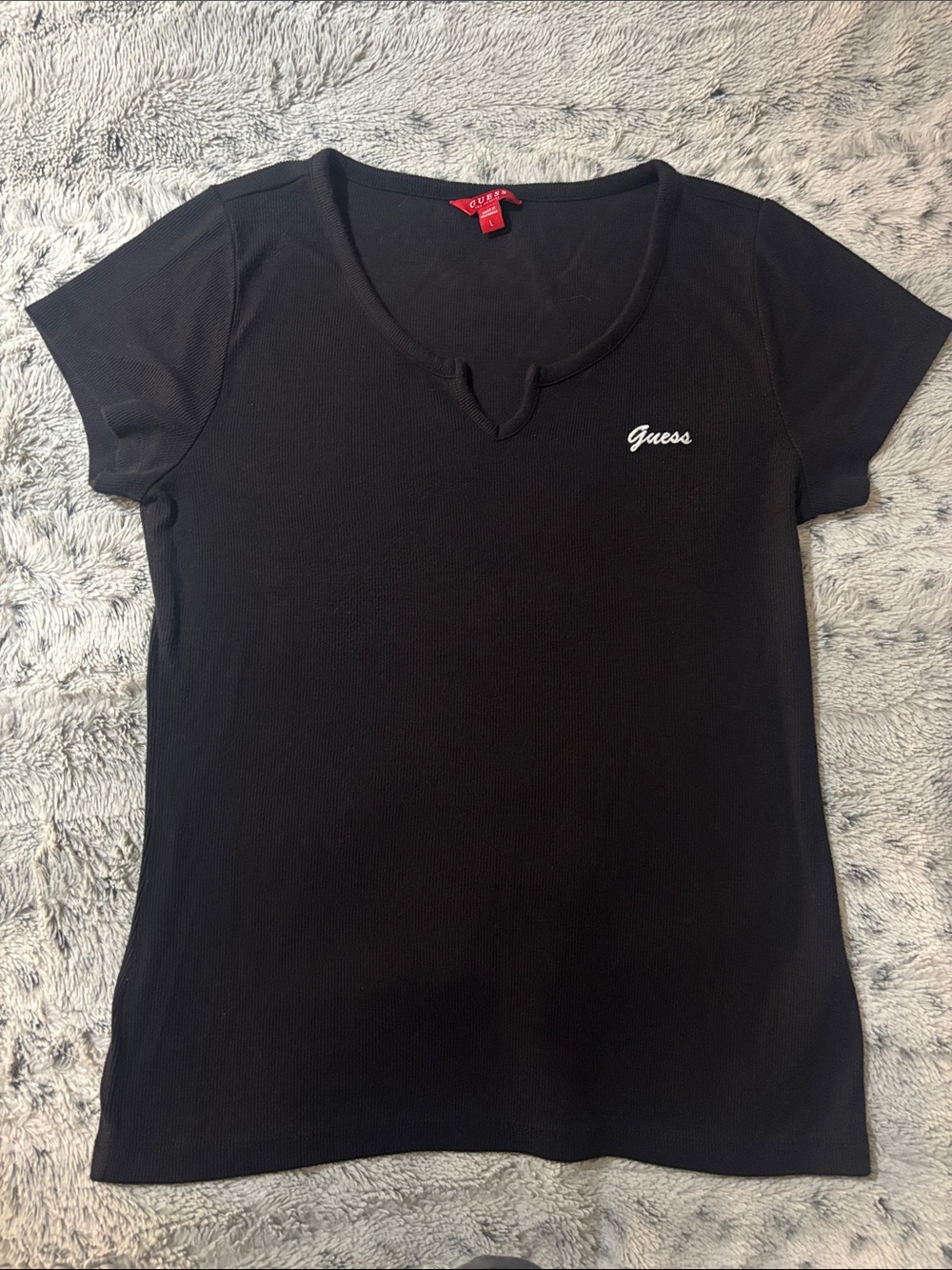 Guess Black Short Sleeve Scoop-Neck Tee with White Logo. Very Stretchy soft.
